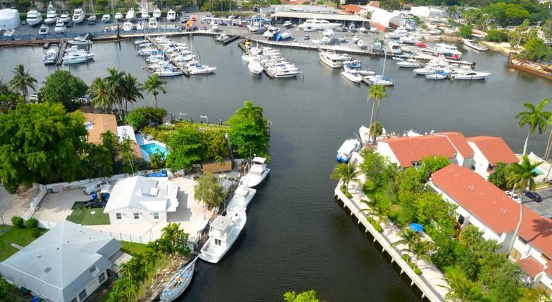 Riviera Luxury Living At River Oaks Marina And Tower ميامي المظهر الخارجي الصورة