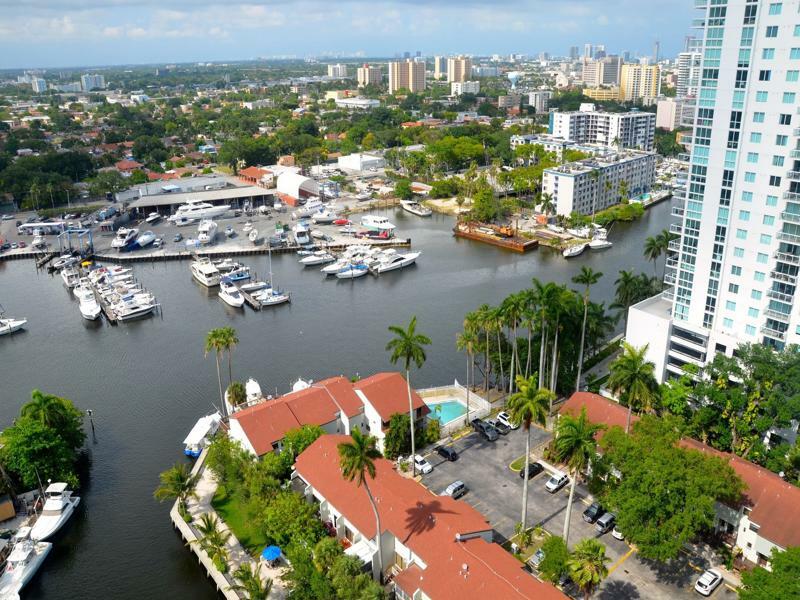Riviera Luxury Living At River Oaks Marina And Tower ميامي المظهر الخارجي الصورة