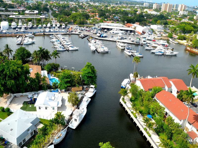 Riviera Luxury Living At River Oaks Marina And Tower ميامي المظهر الخارجي الصورة